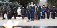 Во Владимире почтили память погибших во время службы сотрудников органов внутренних дел - 6tv.Ru