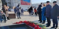 Члены Общественной палаты области почтили память погибших защитников Отечества, ... - Общественная Палата
