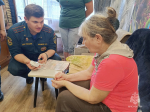 Сотрудники МЧС России установили пожарные извещатели в квартирах семей участников СВО