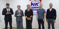«Единая Россия» побеждает на выборах - Единая Россия