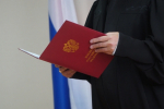 В Гусь-Хрустальном суд взыскал компенсацию за продажу контрафактных платков