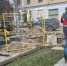 При благоустройстве в сквере на остановке «Вокзальный спуск» во Владимире подрядчик повредил трубу теплоснабжения - Zebra-TV.Ru