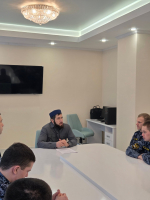 Заместитель председателя ДУМ ВО Нурмухаммад Магомедов рассказал студентам о достоинствах месяца Рамадан