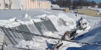 В Гусь-Хрустальном под тяжестью снега обрушилась крыша городского рынка - 6tv.Ru
