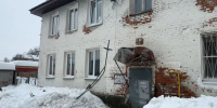 Владимирцев предупреждают об опасности схода снега и льда с крыш домов - Телеканал Вариант