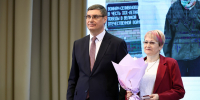 В преддверии Дня местного самоуправления Губернатор Александр Авдеев вручил награды муниципальным служащим Владимирской области - Администрация области