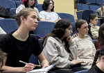 Преподаватели и студенты ВлГУ почтили память жертв геноцида советского народа, устроенного нацистами и их пособниками
